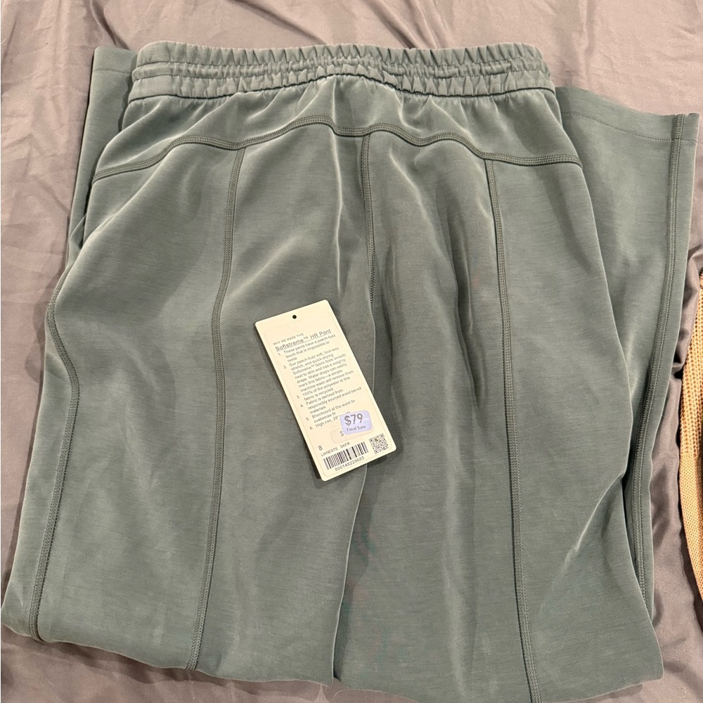 Lululemon green softstream HR pant